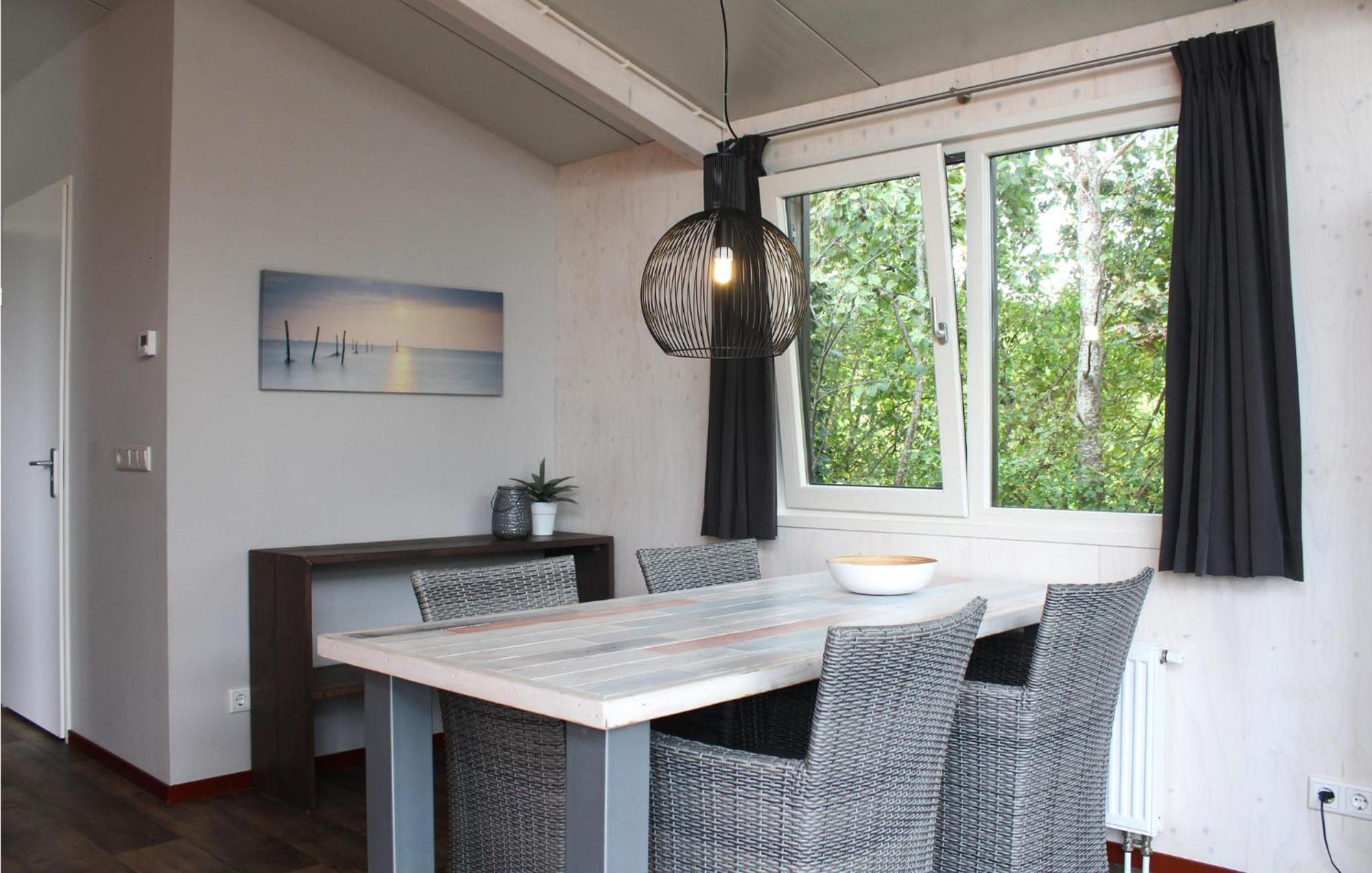 Beautiful Home In Sint-Annaland With Wifi Екстер'єр фото